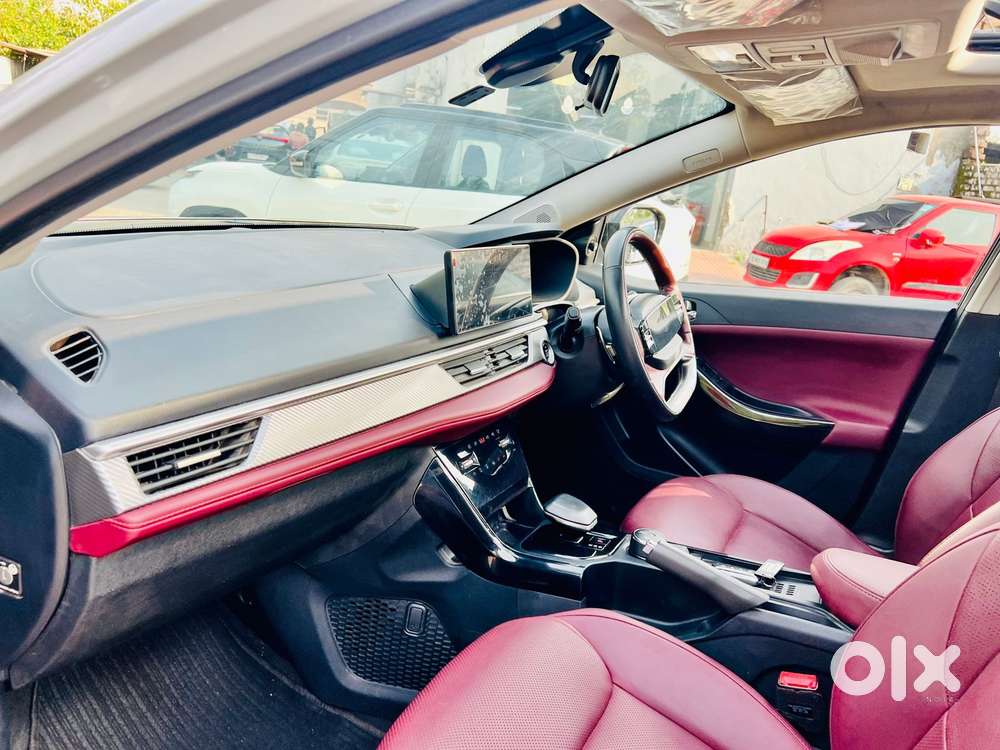 Tata Curvv Accomplished S 1.2 Revotron Petrol 7dca, 2025, Petrol