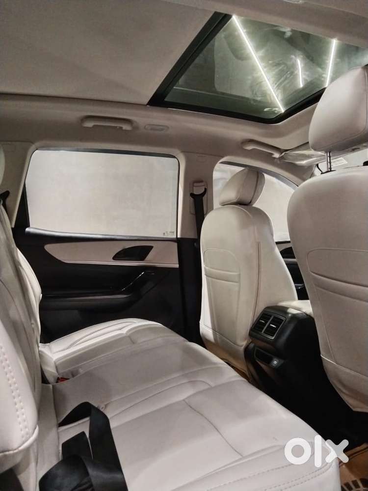 Mahindra Xuv700 2.2 Ax 5 Diesel At 7 Str, 2023, Diesel