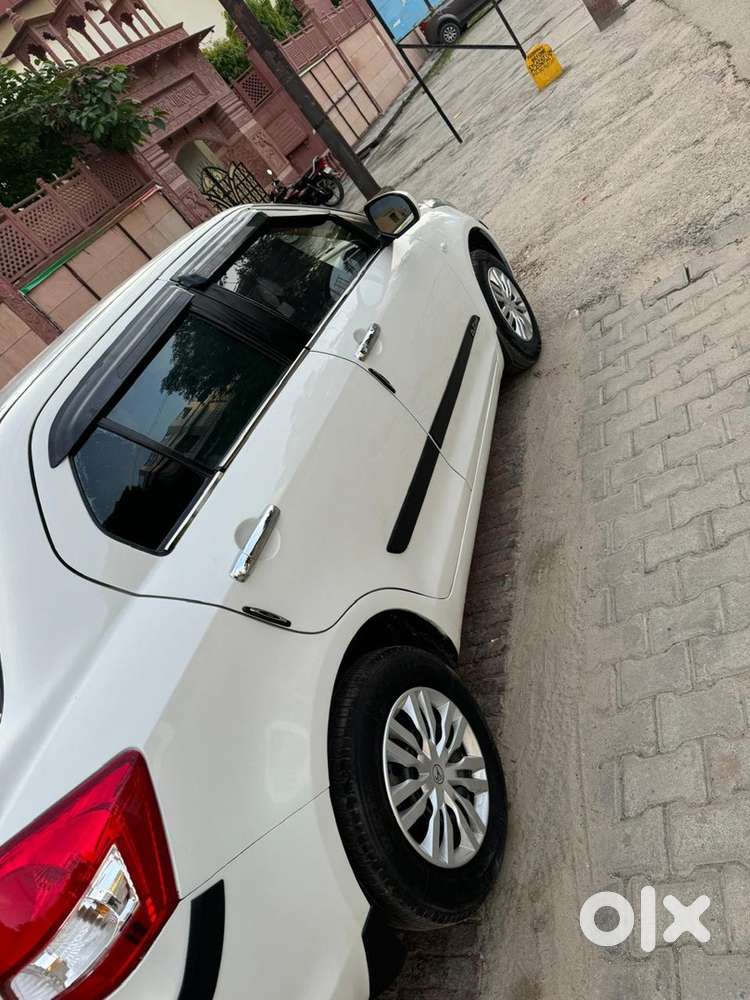 Maruti Suzuki Swift Dzire 2017