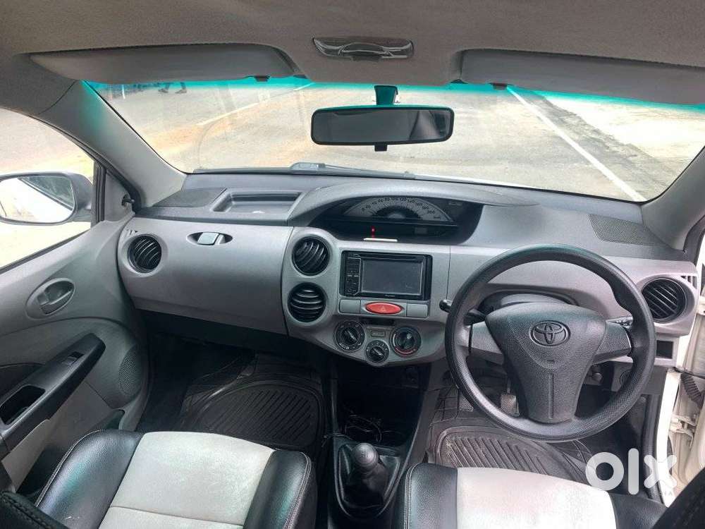 Toyota Etios Liva G, 2011, Petrol