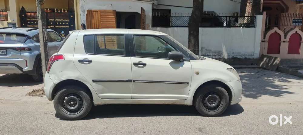 Maruti Suzuki Swift 2010 Petrol 81700 Km Driven