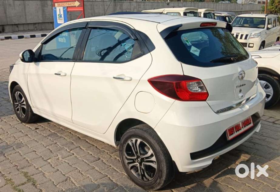 Tata Tiago 1.05 Revotorq Xz Plus, 2022, Petrol