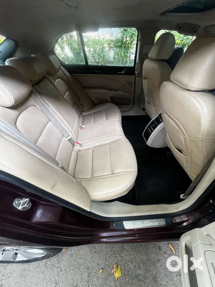 Skoda Superb Elegance 2012