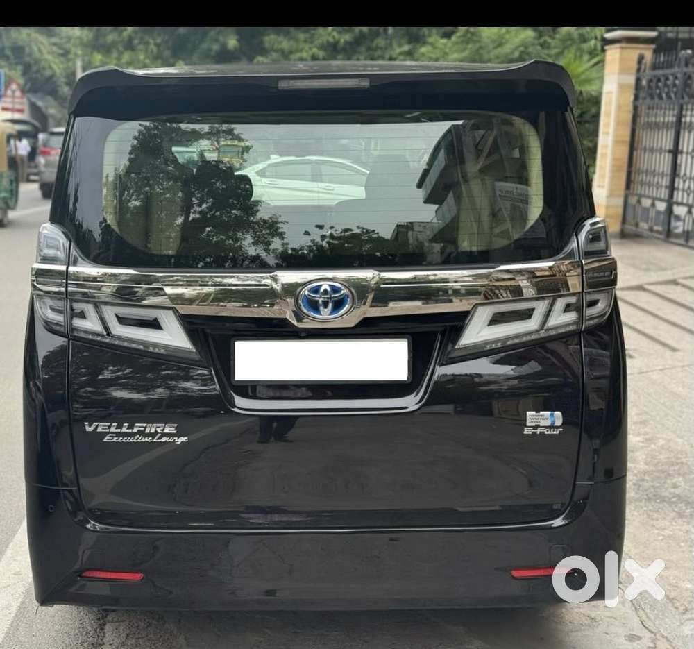 Toyota Vellfire 2.5 Executive Lounge, 2021, Petrol