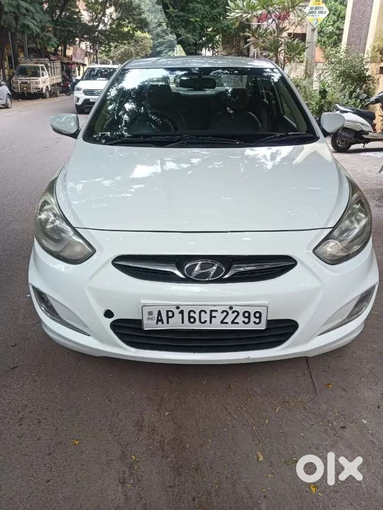 Hyundai Verna 2012 Diesel Manual