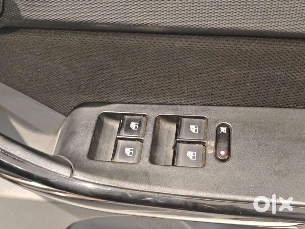 Tata Tigor Xz, 2017, Petrol