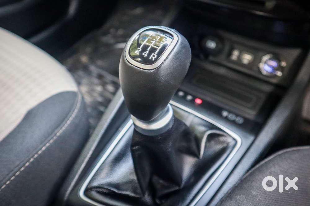 Hyundai I20 Petrol Asta Option, 2019, Petrol