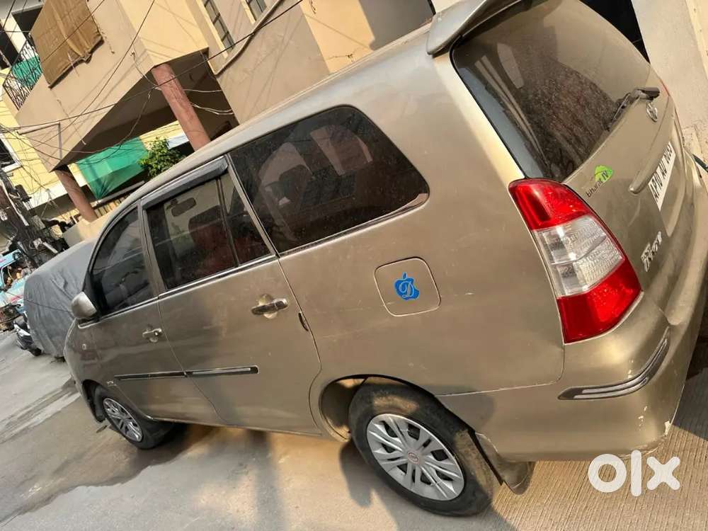 Toyota Innova 2010