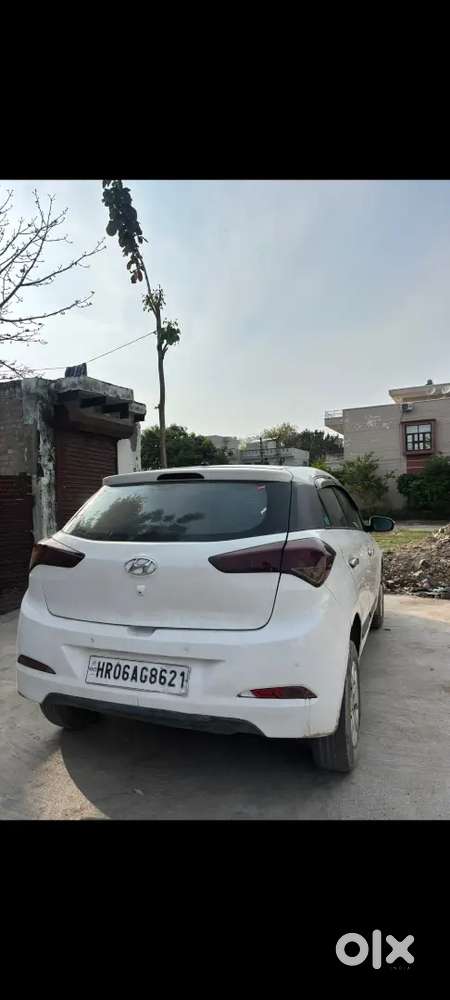 Hyundai Elite I20 2015 Cng & Hybrids 136000 Km Driven