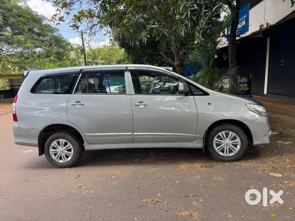 Toyota Innova 2016 Diesel Manual 150000 Km Driven