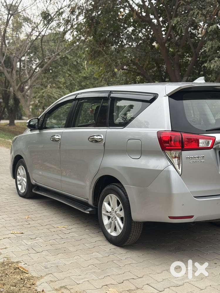 Toyota Innova Crysta [2020-ongoing] 2.4 Gx 7 Str, 2020, Diesel