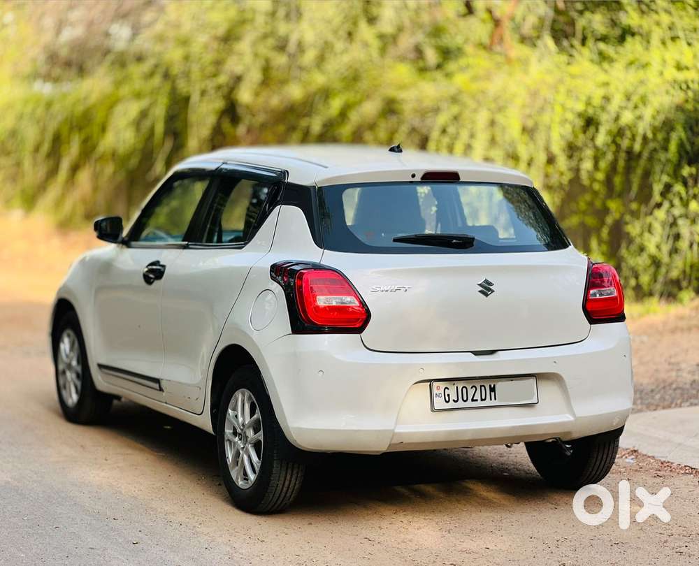 Maruti Suzuki Swift Vxi + Manual, 2022, Petrol
