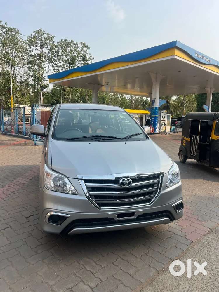 Toyota Innova 2015model 2016 Register Diesel 222000 Km Driven