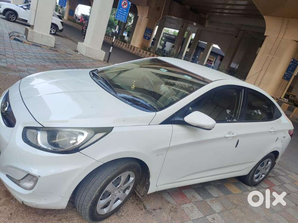 Hyundai Fluidic Verna 2013 Petrol Manual