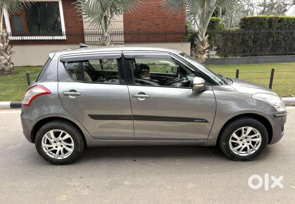 Maruti Suzuki Swift 1.3 Zxi, 2013, Petrol