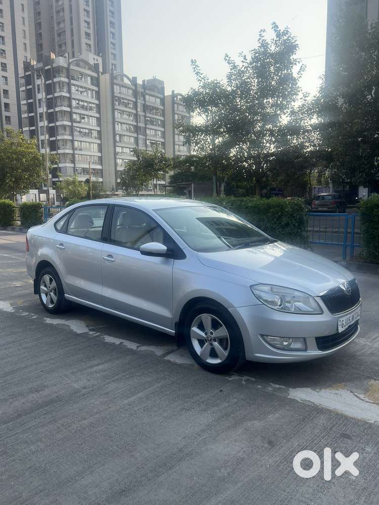 Skoda Rapid 1.5 Tdi Style/1.5 At Style, 2016, Diesel