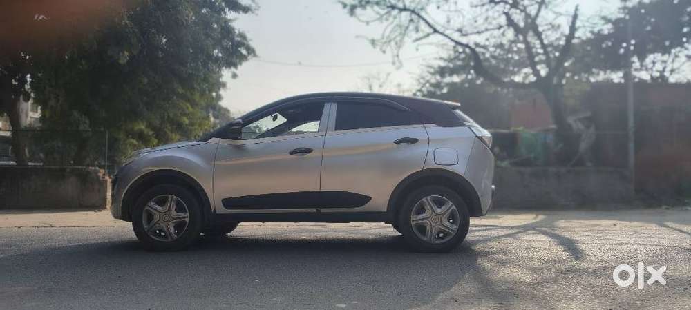 Tata Nexon 1.2 Revotron Xm (s), 2018, Cng & Hybrids