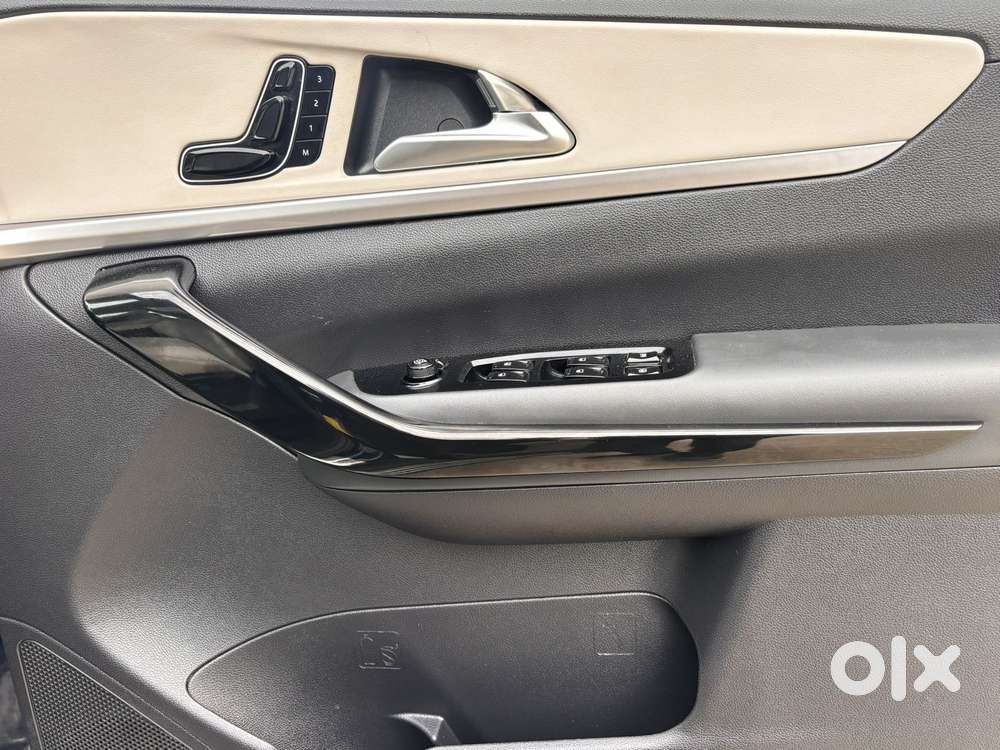 Mahindra Xuv700 2.2 Ax 7 Diesel Mt Str, 2024, Diesel