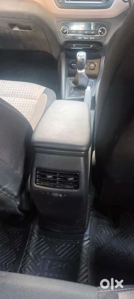 Hyundai I20 Asta (o) 1.2 Mt, 2019, Petrol