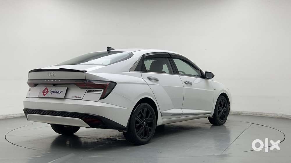 Hyundai Verna 1.5 Sx (o) Turbo Petrol Dct, 2023, Petrol