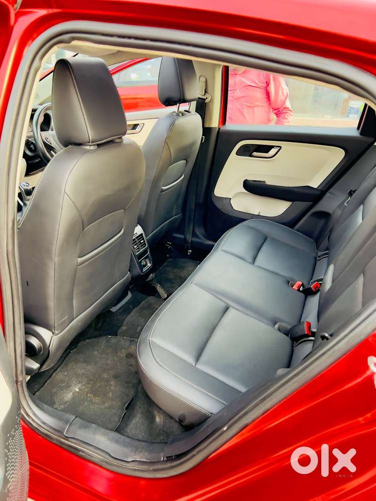 Tata Altroz Xz Plus (s), 2026, Petrol