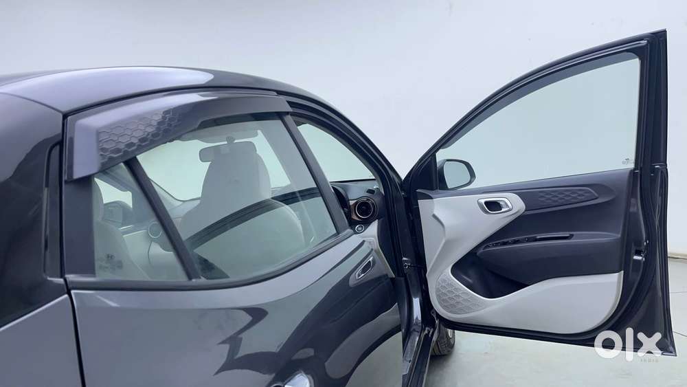 Hyundai Aura [2023-ongoing] 1.2 Sx Plus Petrol Amt, 2025, Petrol