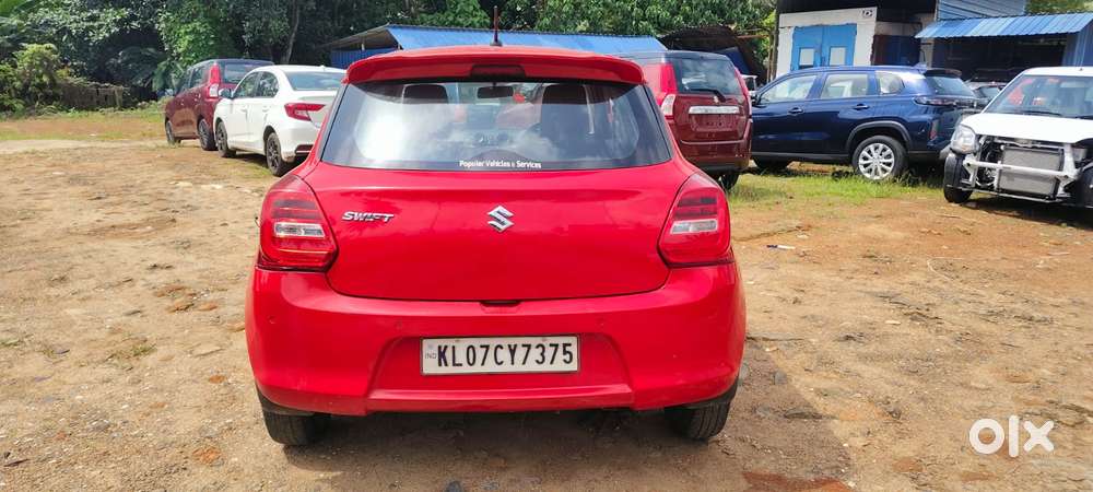 Maruti Suzuki Swift Vxi + Manual, 2022, Petrol