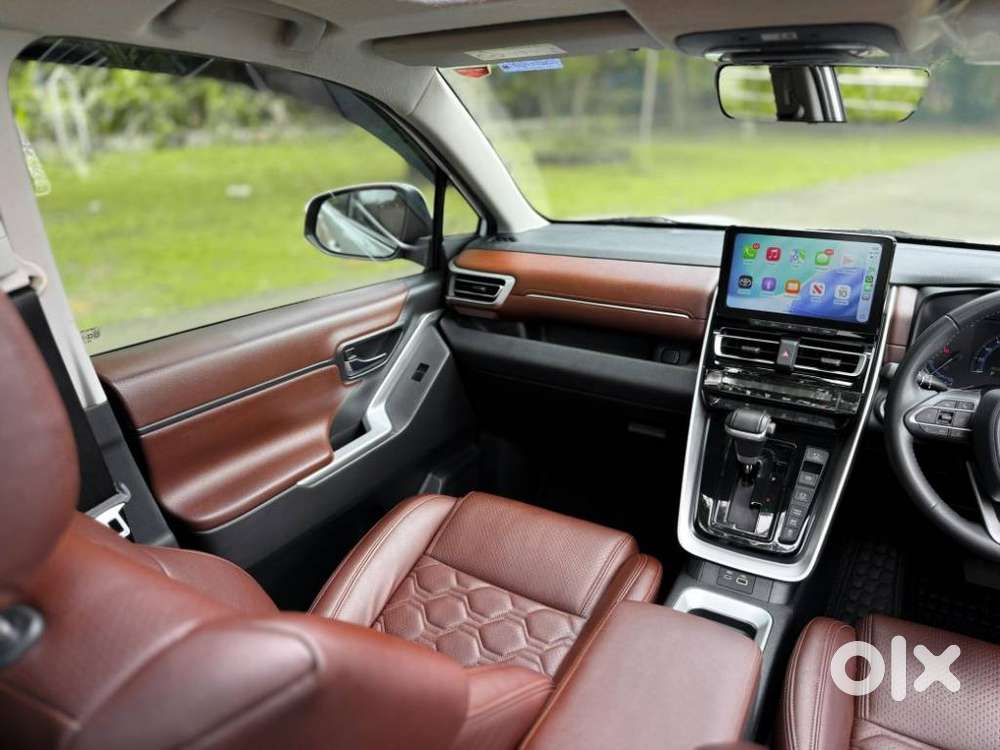 Toyota Innova Hycross 2.0 Vx Hybrid 7 Str, 2024, Petrol