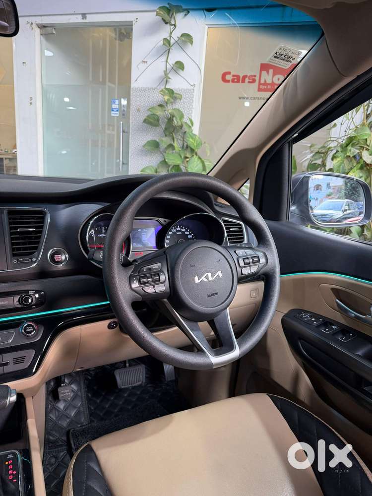 Kia Carnival Premium, 2022, Diesel
