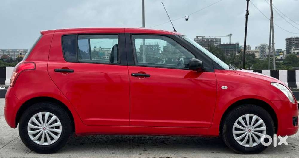 Maruti Suzuki Swift Vxi, 2011, Petrol