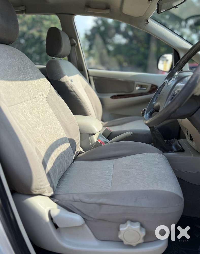 Toyota Innova 2.5 V 7 Str, 2013, Diesel