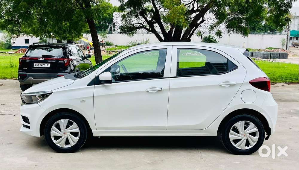 Tata Tiago Xe, 2020, Petrol