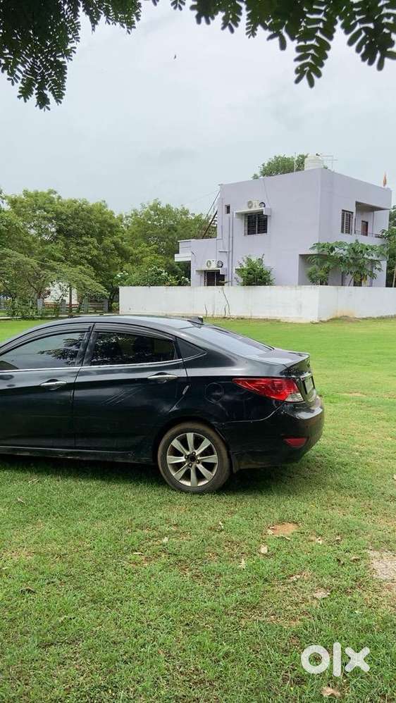 Hyundai Verna 2011