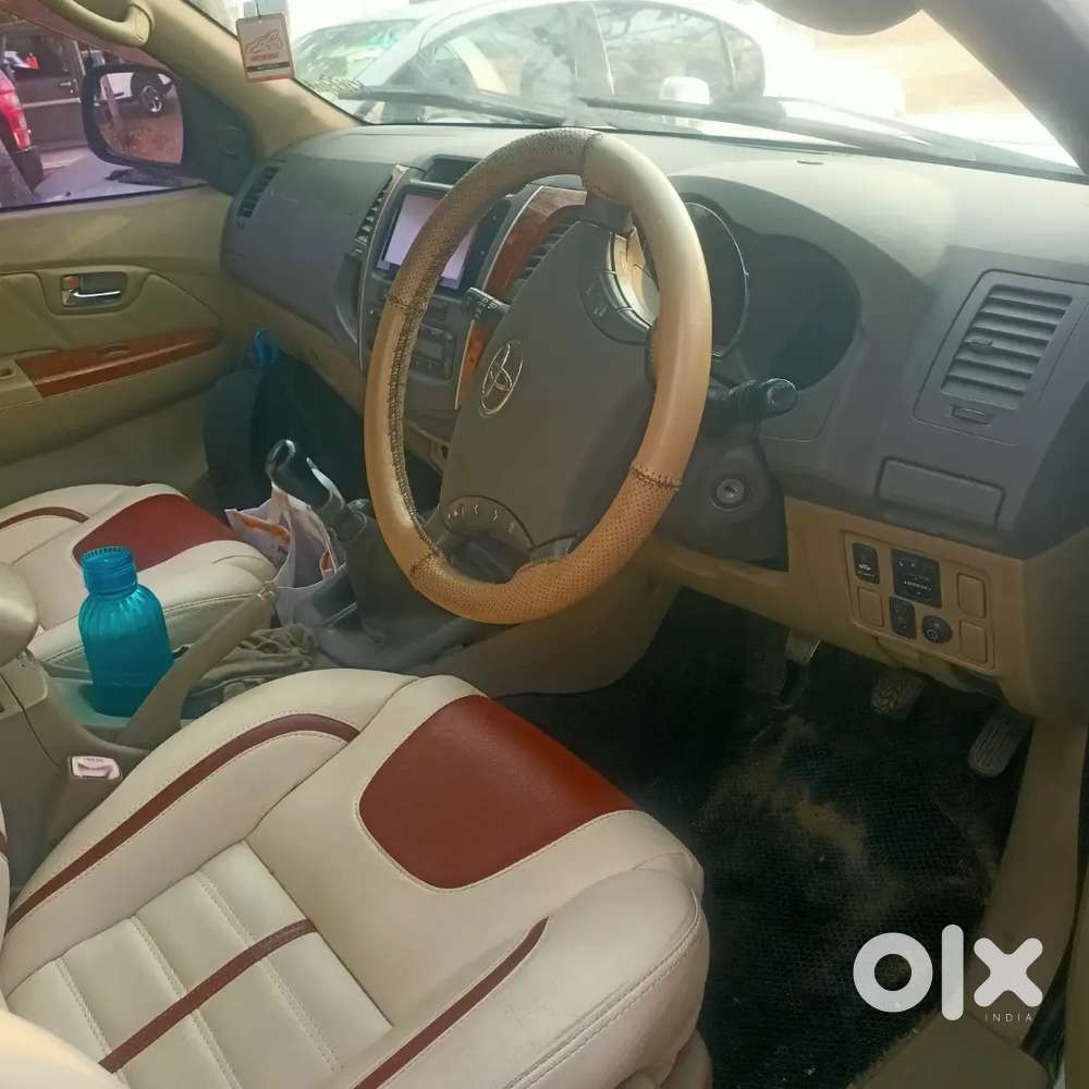 Toyota Fortuner Legender 2010