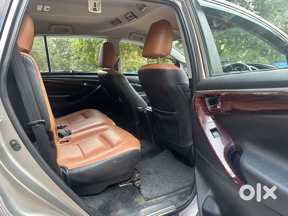 Toyota Innova Crysta 2.8 Gx At 7 Str, 2016, Diesel