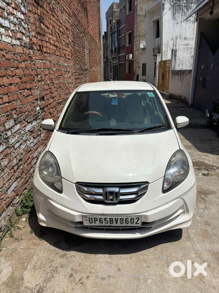 Honda Amaze 2nd Gen 2015 Diesel Well Maintained