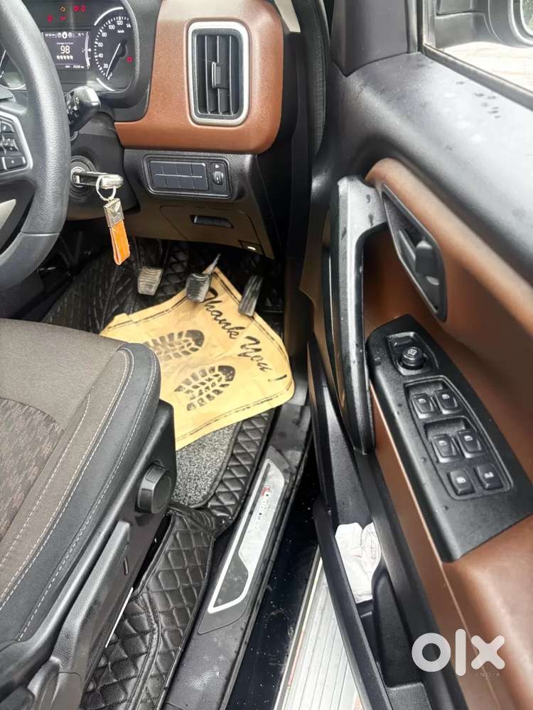 Mahindra Scorpio N Z4 Petrol Mt 7 Str, 2024, Petrol