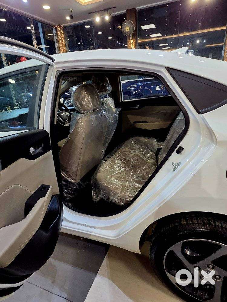 Hyundai Verna 1.5 S Plus Petrol Mt, 2023, Petrol