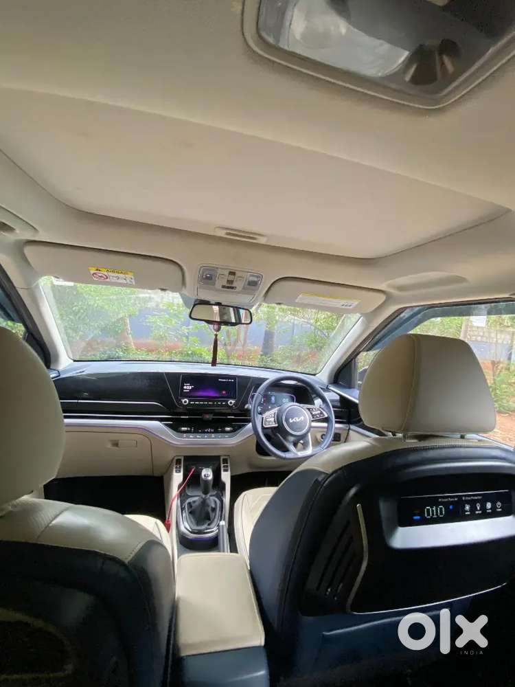 Kia Carens 2023 Diesel Well Maintained