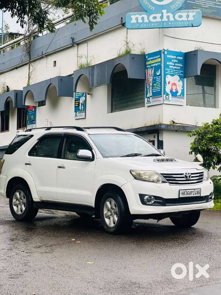 Toyota Fortuner 3.0 4x4 Manual, 2011, Diesel