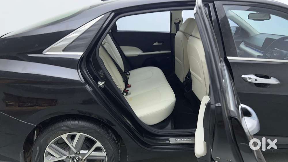 Hyundai Verna 1.5 Sx (o) Petrol Mt, 2023, Petrol