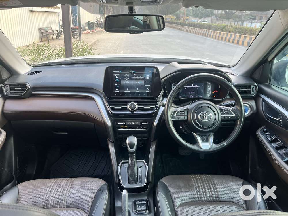 Toyota Urban Cruiser Hyryder 1.5 V Hybrid, 2023, Petrol