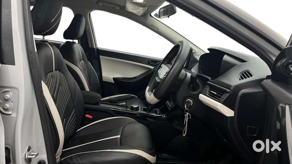 Tata Nexon Pure 1.2 Revotron Petrol 6 Mt, 2025, Petrol