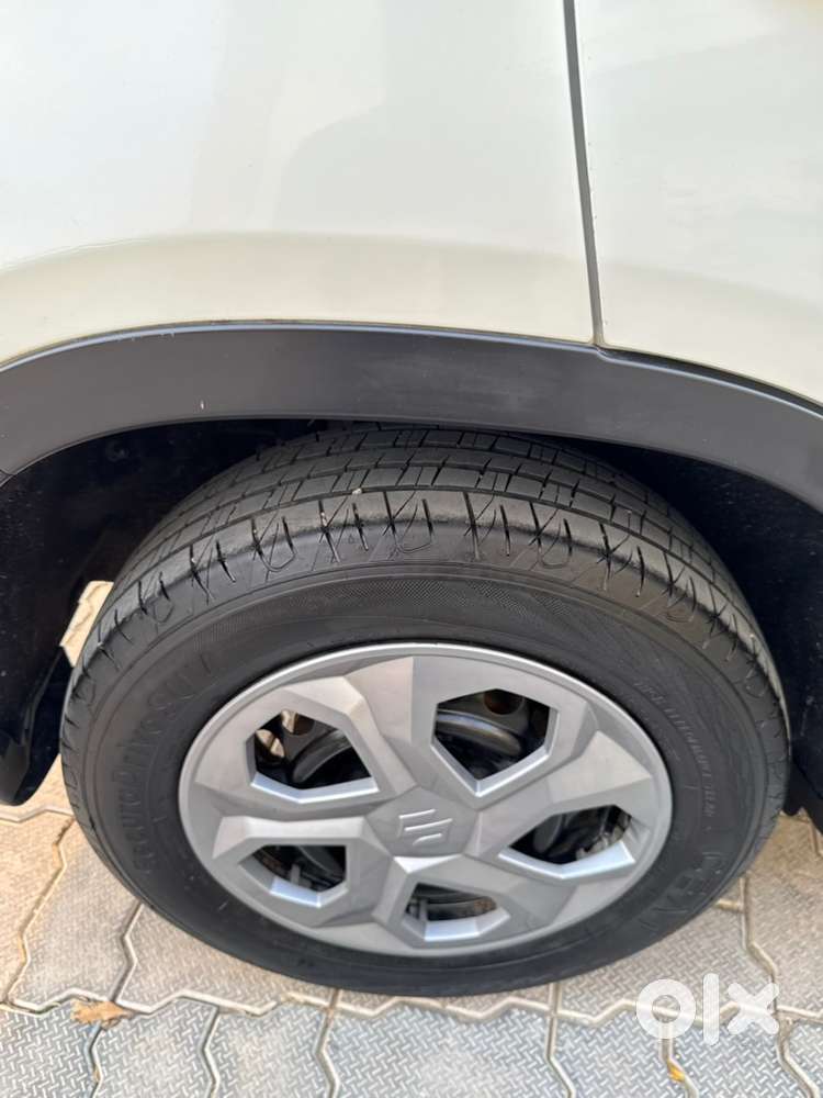 Brezza Vdi (o) 2019 Model New Tyre 2keys Music System Ok