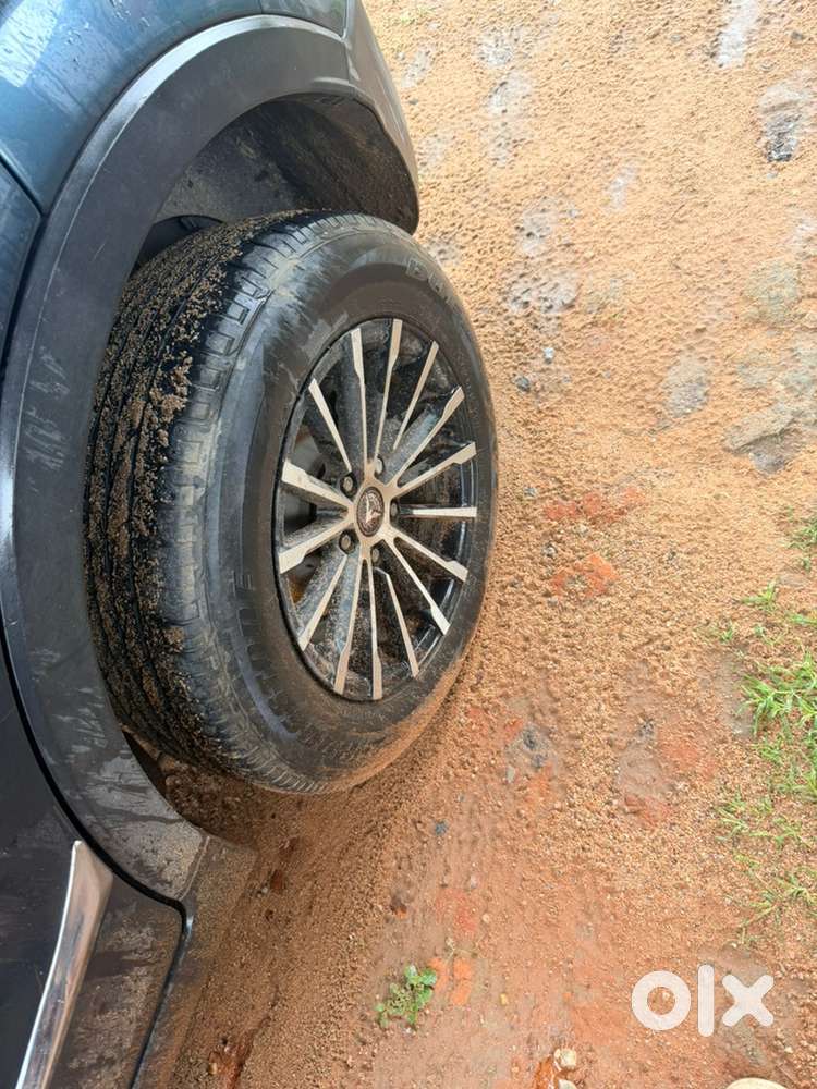 Xuv300 W6 Diesel  1st Owner  Insurance Till Oct 2026