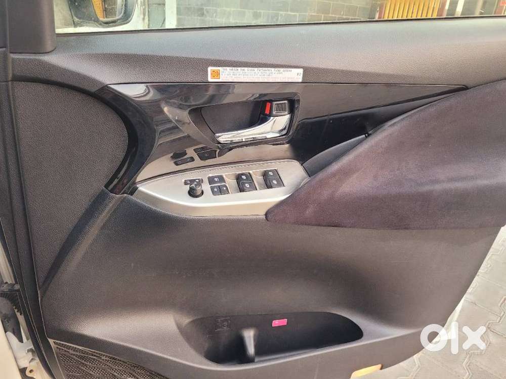 Toyota Innova Crysta 2.4 Vx Mt, 2020, Diesel