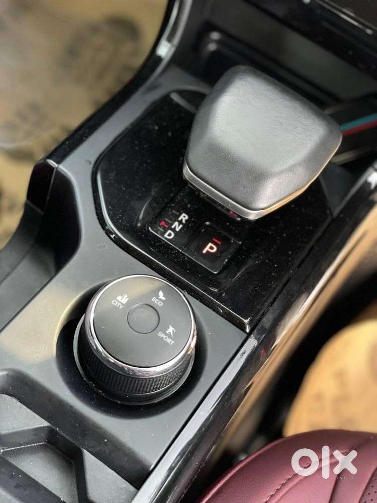 Tata Curvv Accomplished S 1.2 Revotron Petrol 7dca, 2025, Petrol