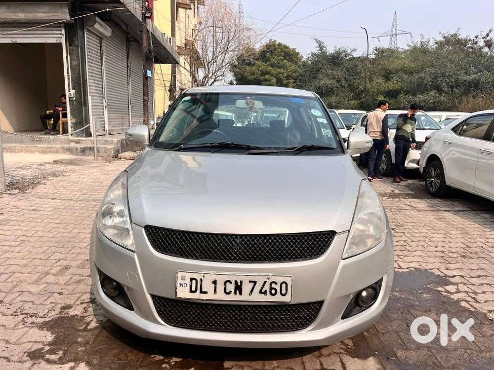 Maruti Suzuki Swift Vxi 1.2 Abs Bs-iv, 2013, Petrol