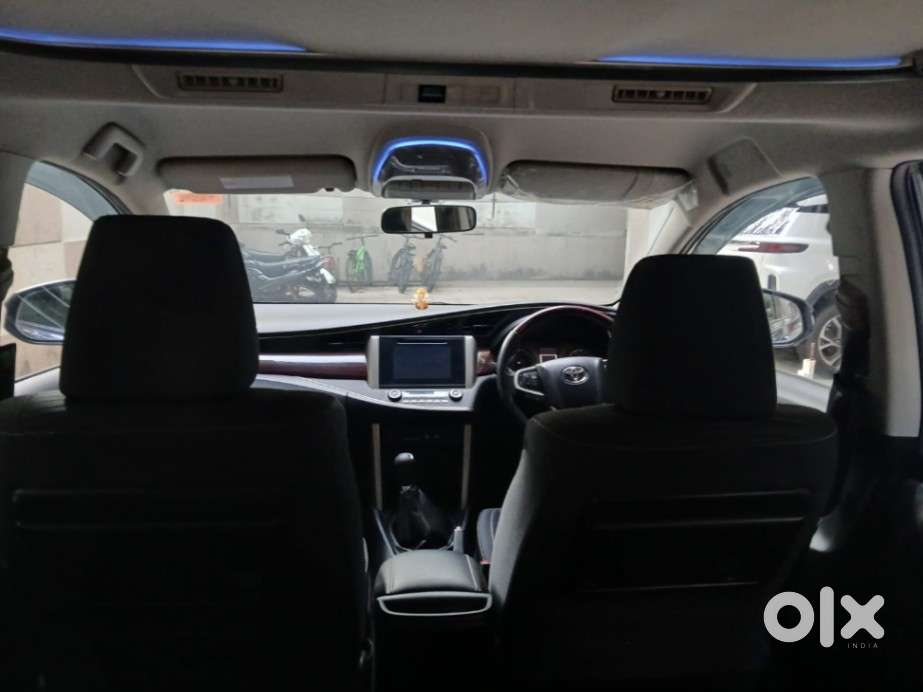 Toyota Innova Crysta 2.4 V 8 Str, 2017, Diesel