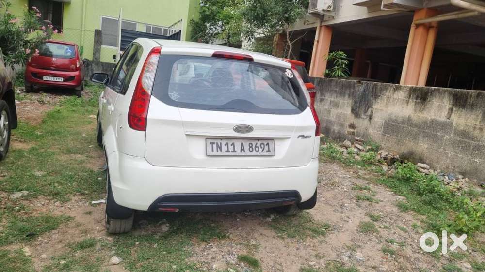 Ford Figo Zxi Duratec 2012